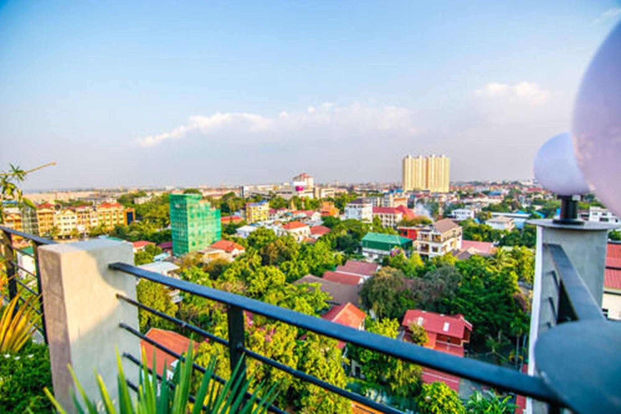 Diamond Palace Resort & Sky Bar Phnom Penh Luaran gambar