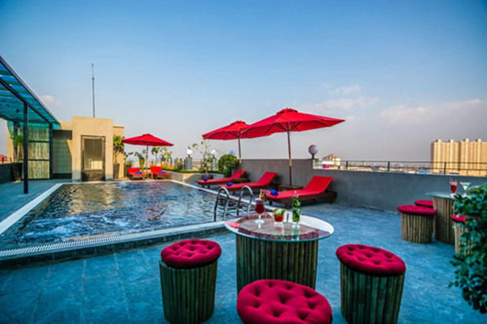 Diamond Palace Resort & Sky Bar Phnom Penh Luaran gambar