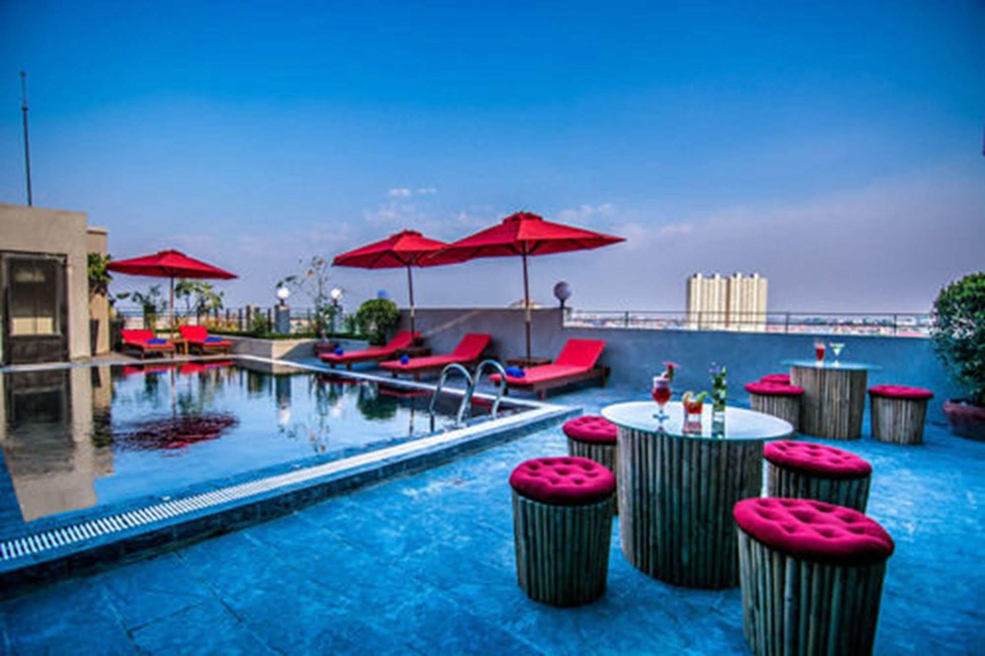 Diamond Palace Resort & Sky Bar Phnom Penh Luaran gambar